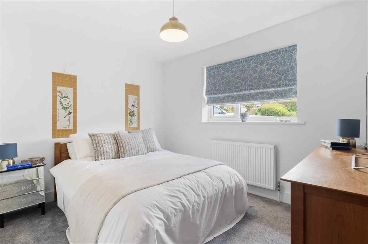 resized-2349823-Bedroom 3.jpg